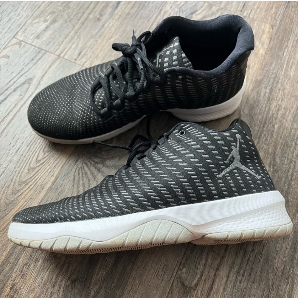 Jordan B. Fly Sneakers 23